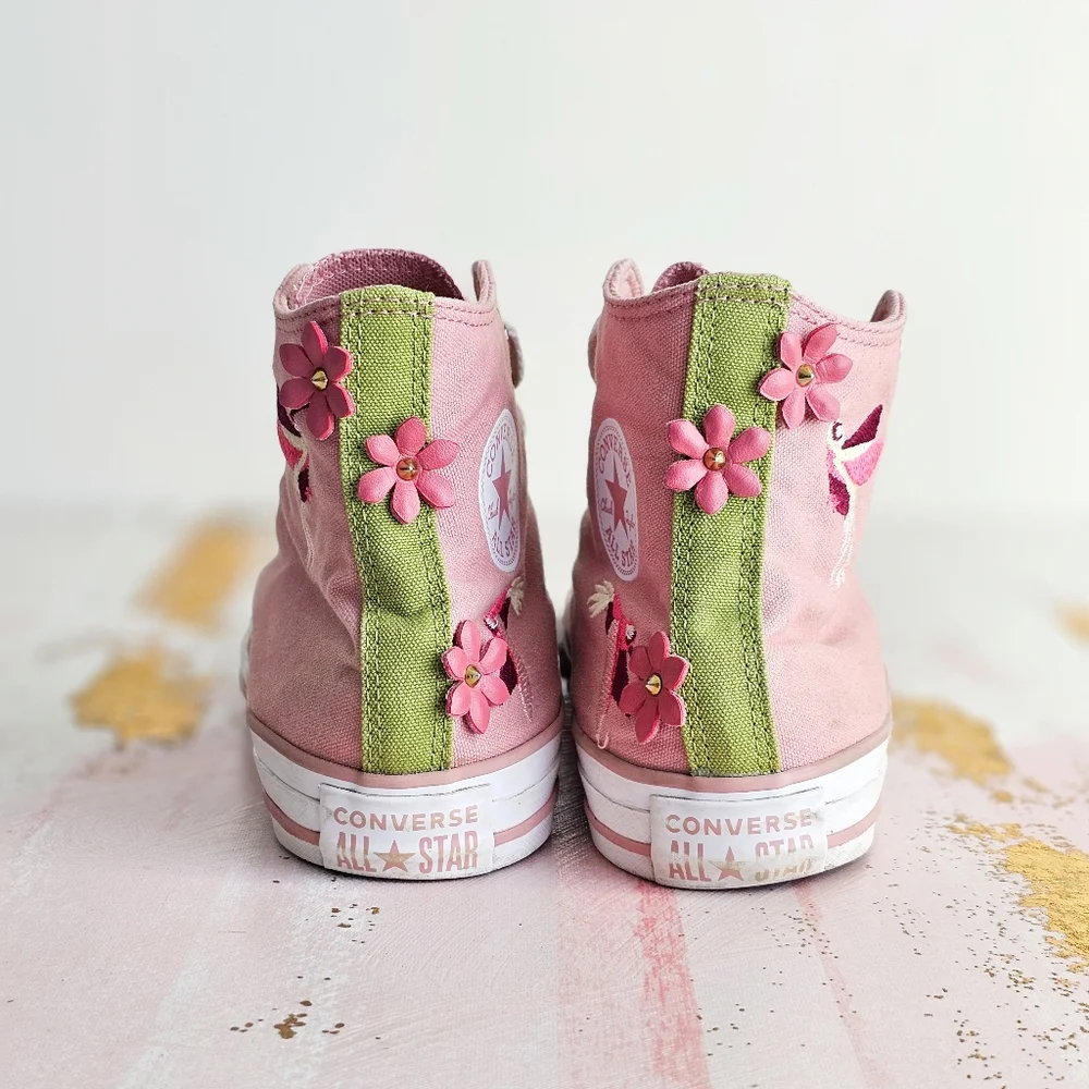 Rare Converse Chuck Taylor All Star 3D Blooms & Hummingbirds High Top Kid Size 5